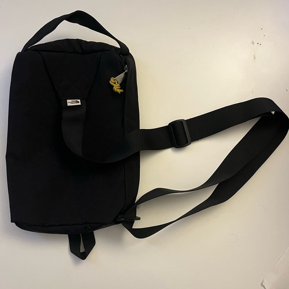 North Face Berkeley Field Bag Crossbody OS - Picture 2 of 3